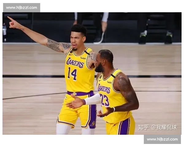 湖人对决热火直播全程回顾比赛进程及实时比分分析